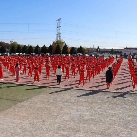 重视间操活动质量   推进活力校园建设——光明山小学“大课间”活动展示