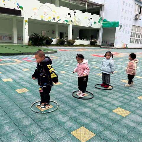 余庆县花山苗族乡中心幼儿园小2班第15周活动