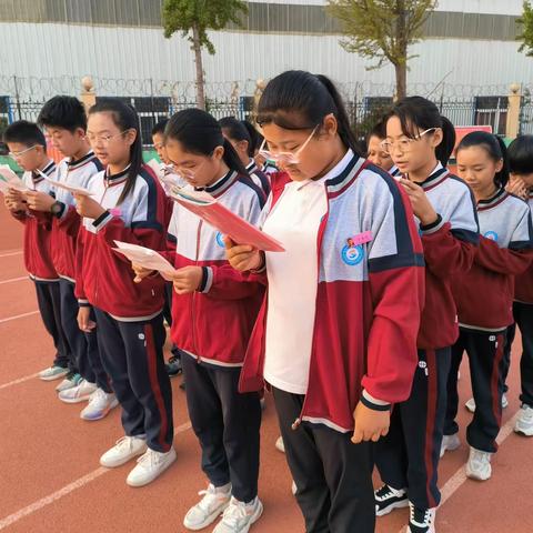 “踏浪前行风正劲，不负韶华争朝夕”——一中英才六年级2班班级风采