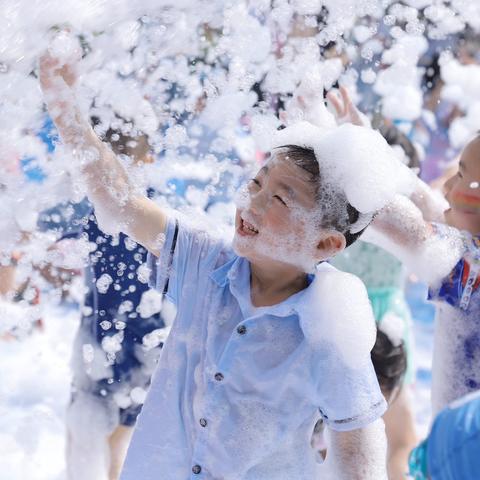 “缤纷夏日，玩转六一”——象耳幼儿园六一儿童节系列活动