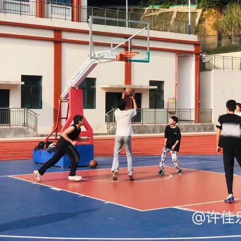 “炫动青春 活动无限” --第十二届校园三人篮球赛
