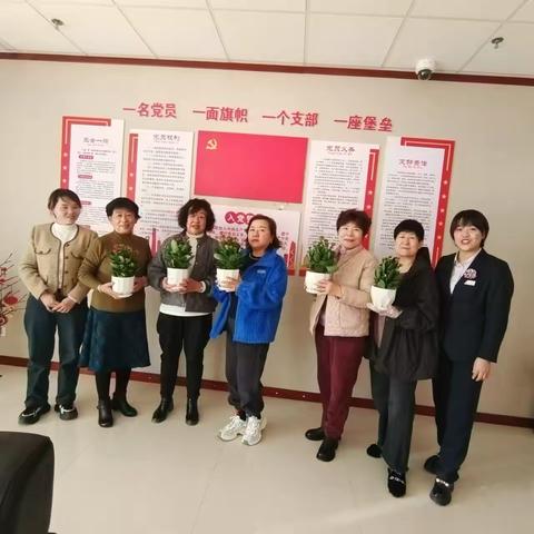 中国银行石嘴山市凯旋支行“绿植盆栽”初冬茶花会活动圆满落下帷幕