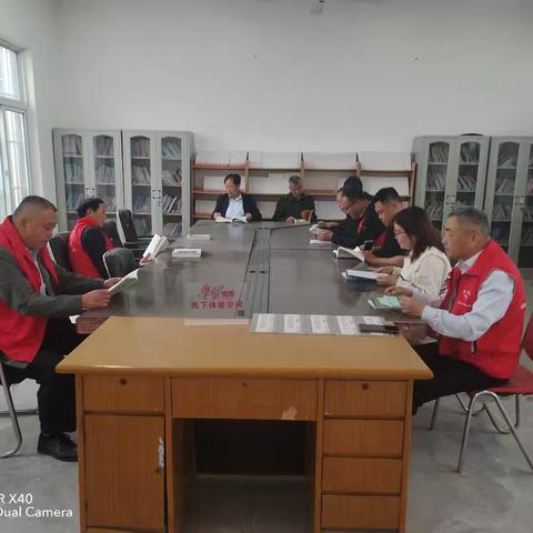 菏泽市鲁西新区陈集镇八一社区开展“倡导全民阅读构建书香社区“实践活动