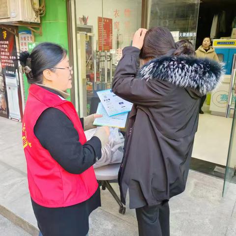 边家村社区持续宣传居民保险政策