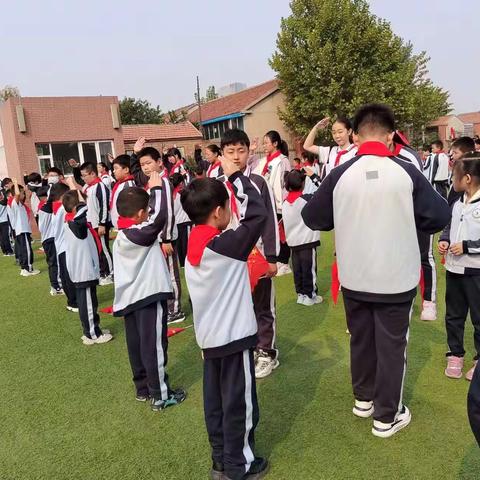 “师生共成长，秋日同收获”——昌乐县宝石城小学二年级四班