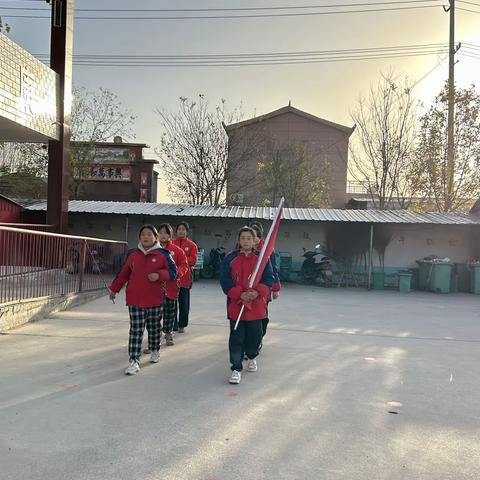 【升旗仪式】国旗飘扬，伴我成长——西姜寨乡白庄小学升旗仪式