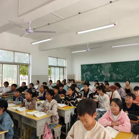课堂展风采， 教研促成长 ——鸣皋二小数学教研活动