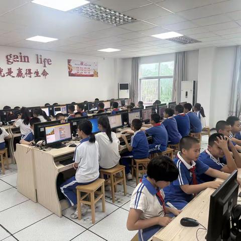 科技筑梦 代码启航