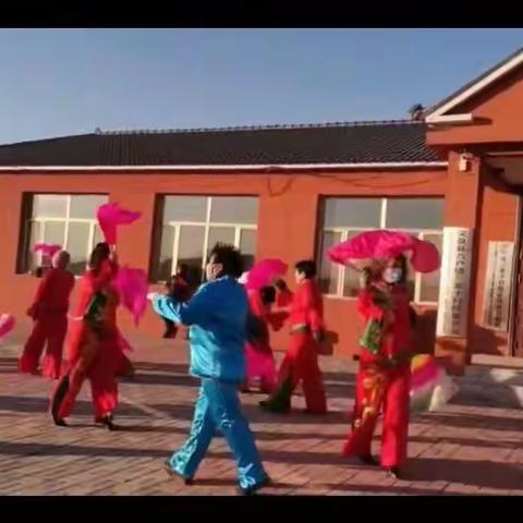 “岭上兴安 ‘文’暖北疆”2024文化惠民系列活动|【突泉县六户镇】六户镇三家子村开展“迎腊八”文化文艺活动