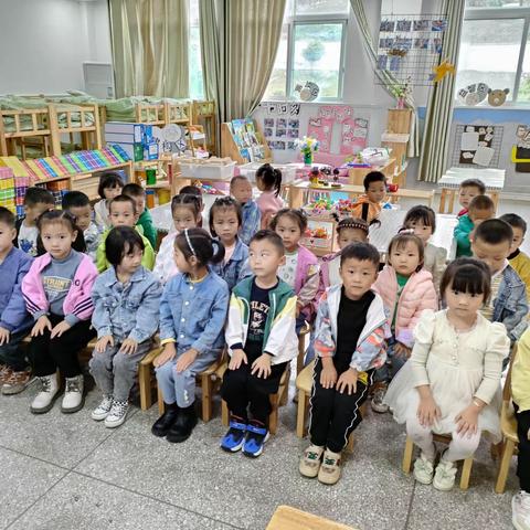 正安县第七幼儿园中三班十月成长记