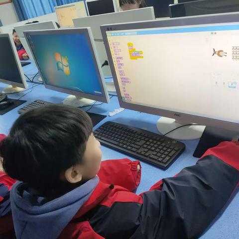 【图形化编程】育才小学编程社团(十)