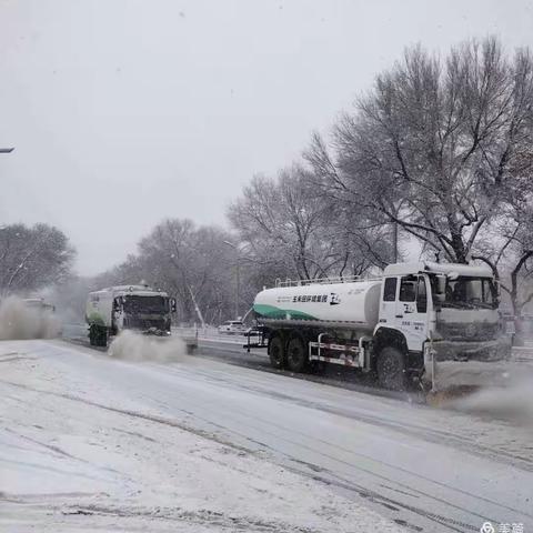 以雪为令齐出动 全力除雪保畅通