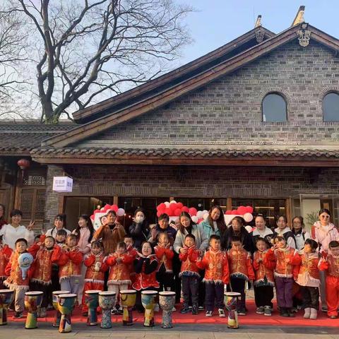 【冬日市集】花溪区童欣幼儿园—-“迎新春、乐淘淘”跳蚤市场活动