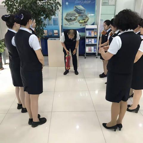 做好消防 同步参与