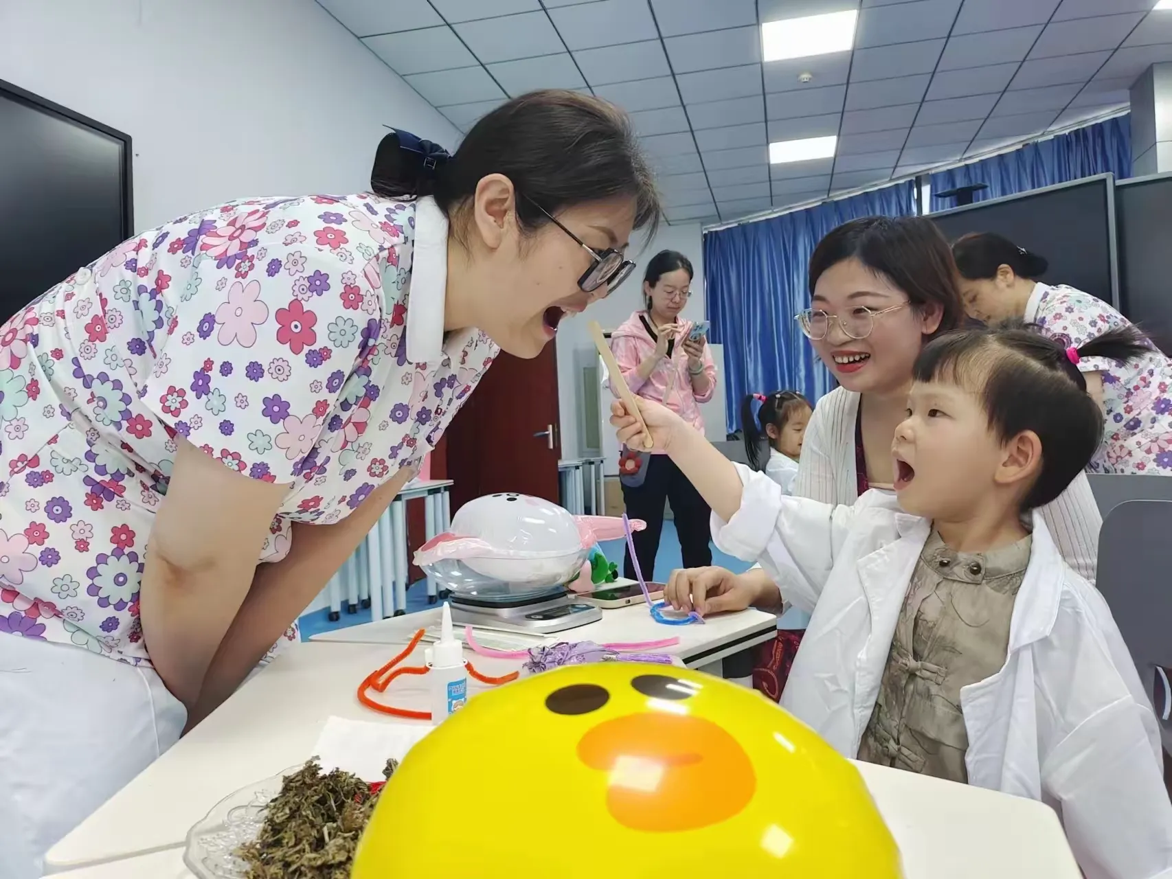 简篇-童声童趣——儿童游戏治疗工作坊
