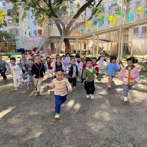 “相逢植树节，爱在春风里”——小四班植树节活动