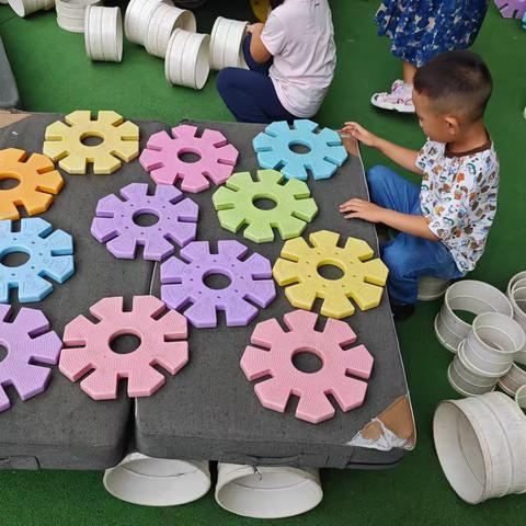 【三幼】中二班户外综合区——车车搭建