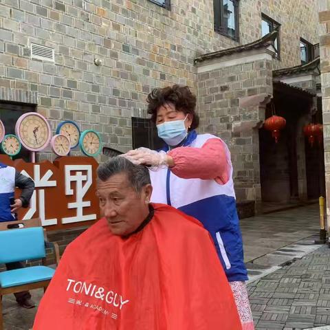 义剪服务长者，融合传递温暖：市肢协志愿队联合弘毅社会工作中心走进九祥养老院开展公益活动