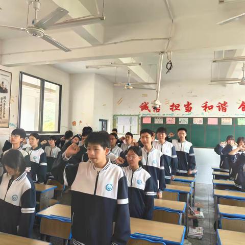 致五月：心怀热爱，追光前行！