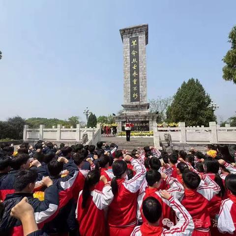 一鸣学校1901班4月校园生活总结