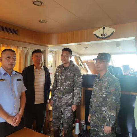 警综互助，交流船艇维修保障休渔执法