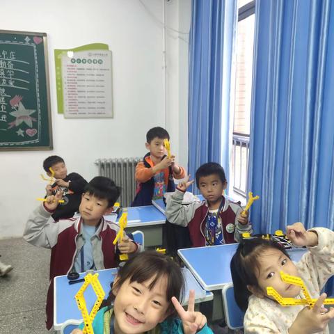 银杏小学创客机器人之工具夹子