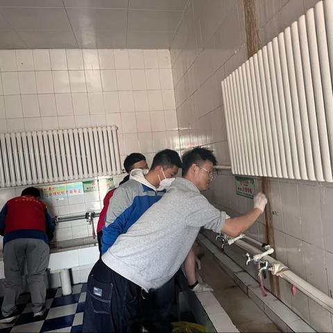 情暖三月学雷锋 党员示范作表率—十一师一中主题党日活动