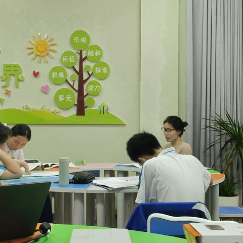 2024年上饶师范学院师范类专业学生集中教育实习工作简报第九期