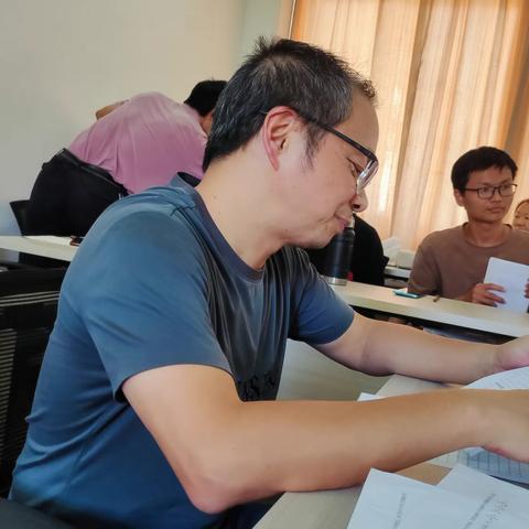 大道至简，书行致远 --记2023年丰城中学物理组暑期读书分享会