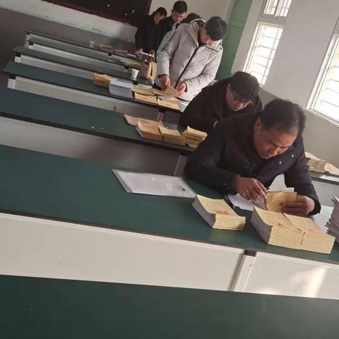 迎期末检查，促规范管理——党店镇中心学检查组莅临代庄小学进行期末检查常规