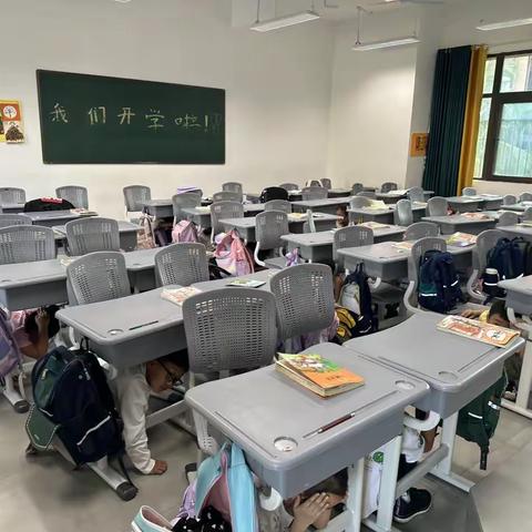 临“震”不慌，防患未“燃”            ——景洪市第六小学地震、消防应急疏散演练活动