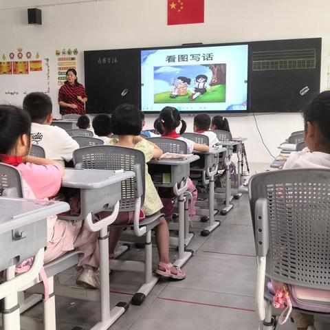 “粽”情语文天地，端午采撷硕果——景洪市第六小学语文组教研活动