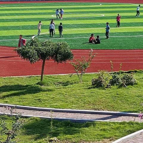 家校携手助成长，共话未来育希望———高河街道周楼小学家长开放日