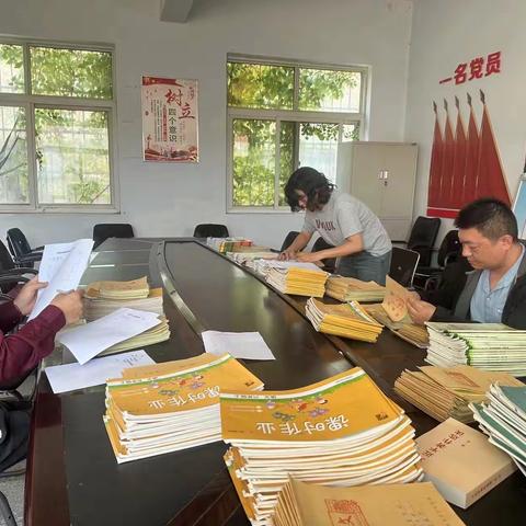 作业检查促规范  精细管理促提升——陈化店镇双堂学校第二次作业教案常规检查