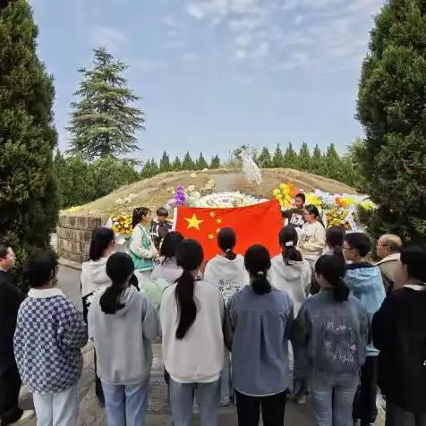 铭记历史 缅怀先烈 ——记黄茅园镇中学2025年清明祭扫活动