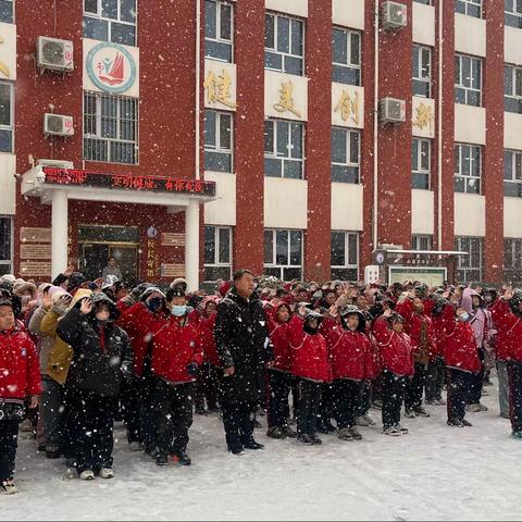 “勿忘国殇 吾辈自强”         大固店学校举行“国家公祭日”活动