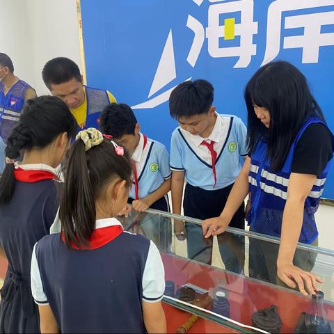 林旺片区禁毒成员村（居）单位联合洪风小学开展防范青少年依托咪酯滥用宣传教育活动