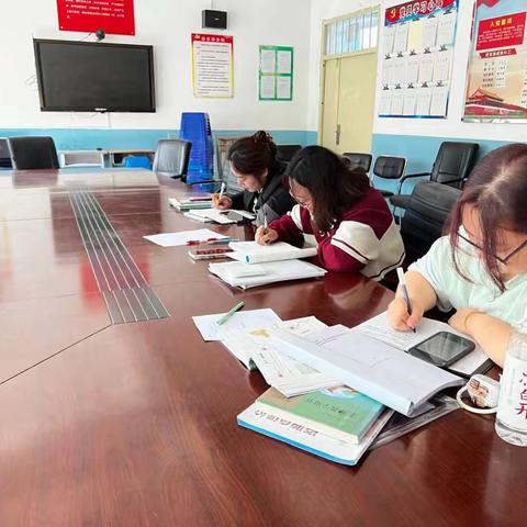 凝聚智慧，教学相长