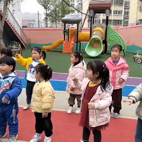 童趣无限😊快乐成长🤭阜城街道小红花幼儿园小一班一周精彩回顾📝