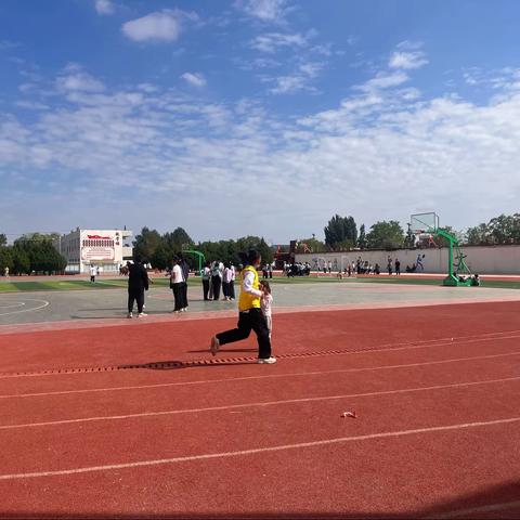 “激昂青春展风采，踔厉奋发向未来”黄蒿界镇九年制学校第十一届田径运动会精彩图集