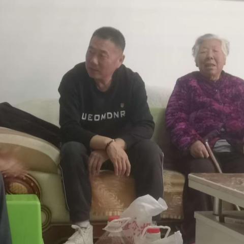 九九重阳节，浓浓敬老情