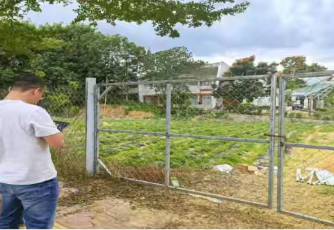 五指山市农业农村和水务局陪同省水务厅前往五指山市红峡谷、五指山中学扩建项目现场核查水土保持图斑问题