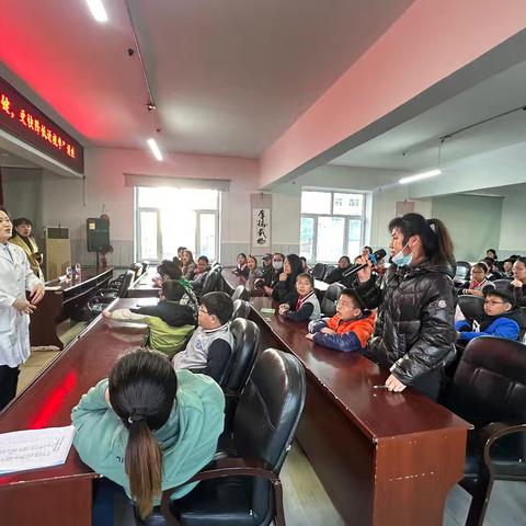 近视防控月——“抓早抓小抓关键，更快降低近视率”主题近视防控讲座