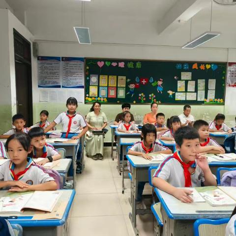 屯昌小学2025秋季师徒结对活动