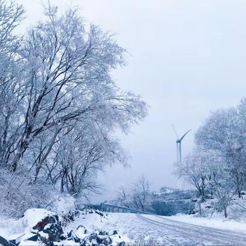 没有一个冬天不可逾越，没有一个春天不会来临——圣境山雪景