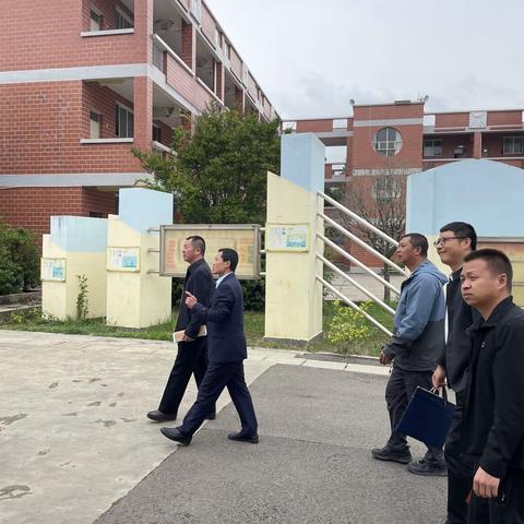 教学视导促成长 砥砺前行谱新篇  昭阳区乐居镇中心学校迎接教体局2024年春教学视导