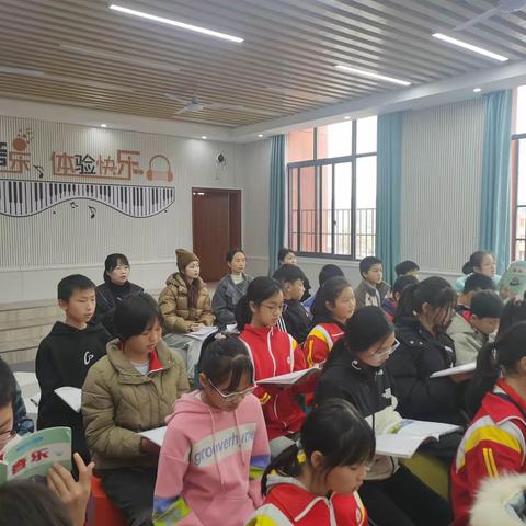 落实新课标  视导促成长——芦溪县音乐学科团队教研活动01