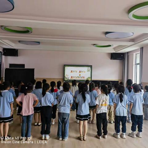 “音”你出彩 “乐”动三校 -------记一二年级歌表演社团