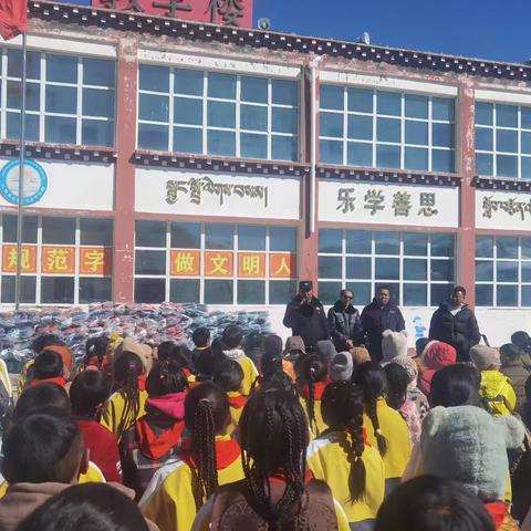 爱心捐赠共筑希望之桥