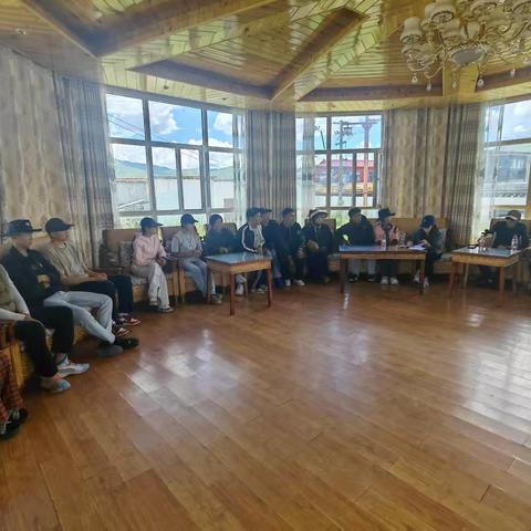 石渠县人社局一行工作组赴长须干马乡开展生态管理员考核工作